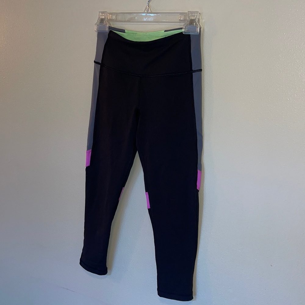 Knockout by Victoria’s Secret Capri Leggings
